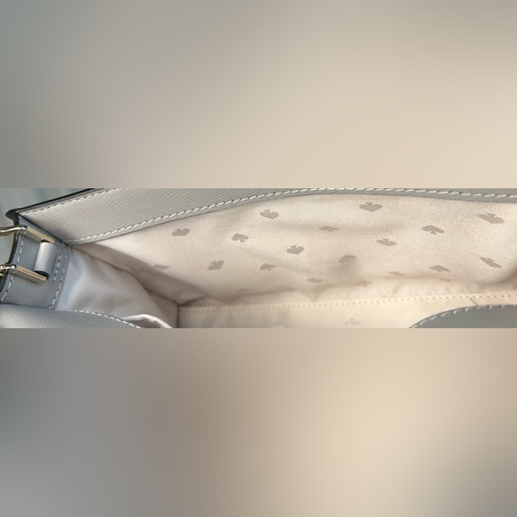 Like new! ♠️Kate Spade, like new Carson convertible crossbody. - Picture 8 of 8